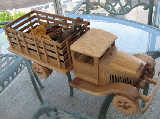 Camion de multiples essences de bois